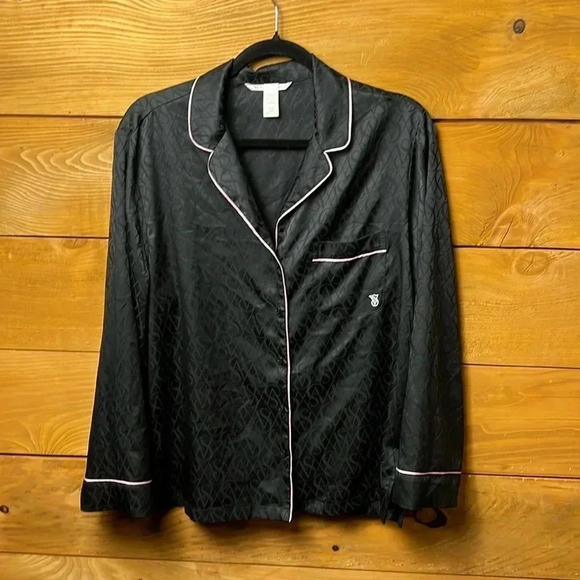 Victoria’s Secret women’s pajama top satin field long sleeve‎ button BLACK PINK - Picture 1 of 7